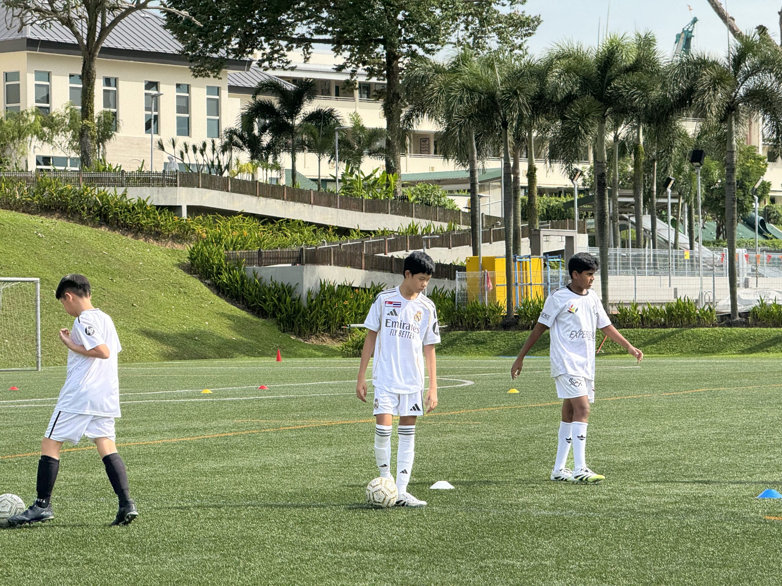 Mac Football match moment